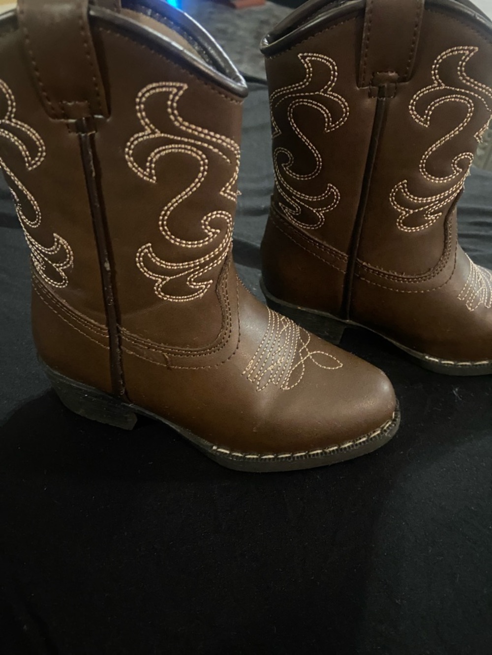 Brown Embroidered Western Boots